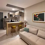Moderno à Poucas Quadras Da Av Beira Mar