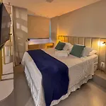 Apartamento moderno à poucas quadras da Av Beira Mar